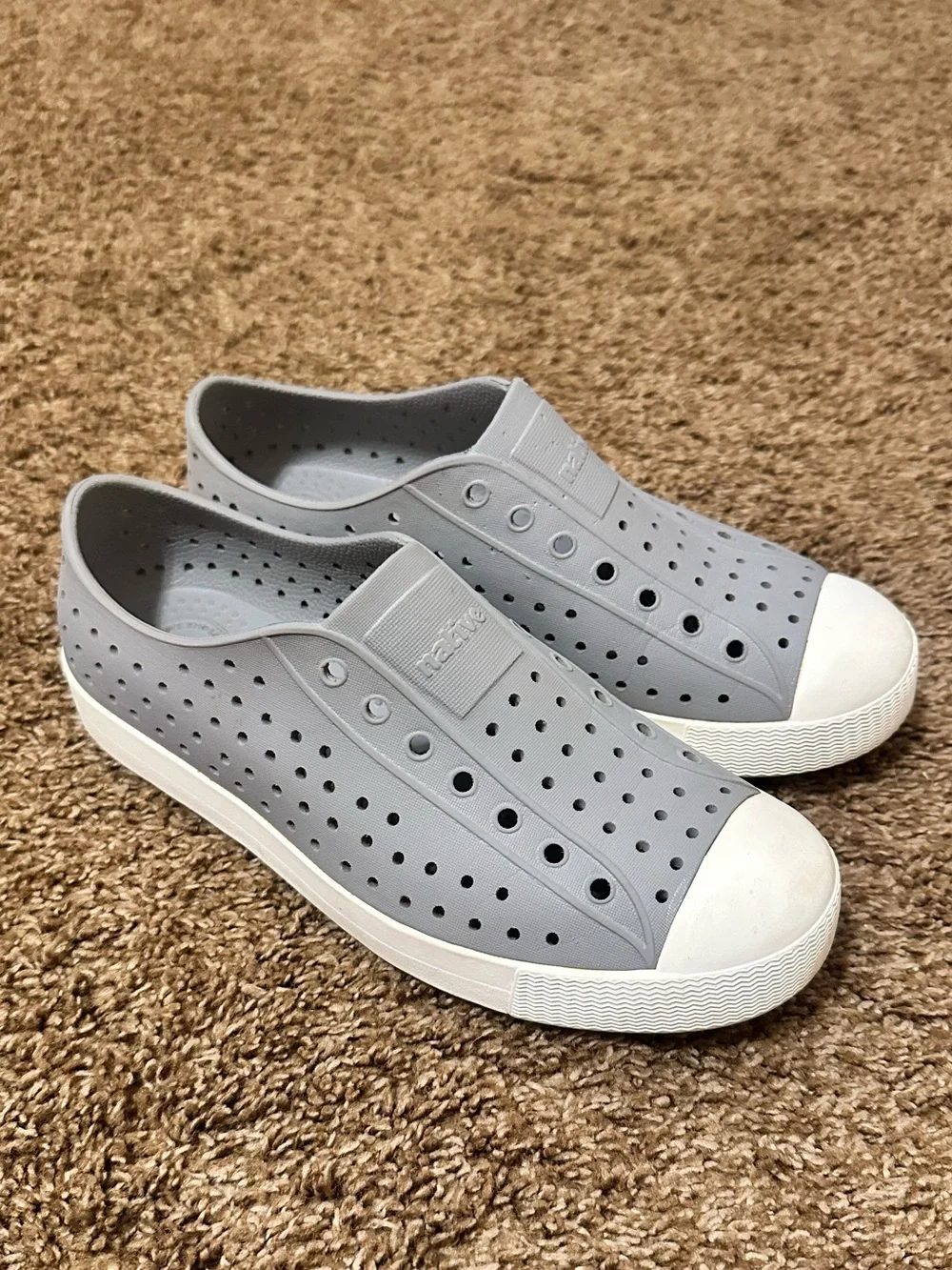 Gray Natives size J5